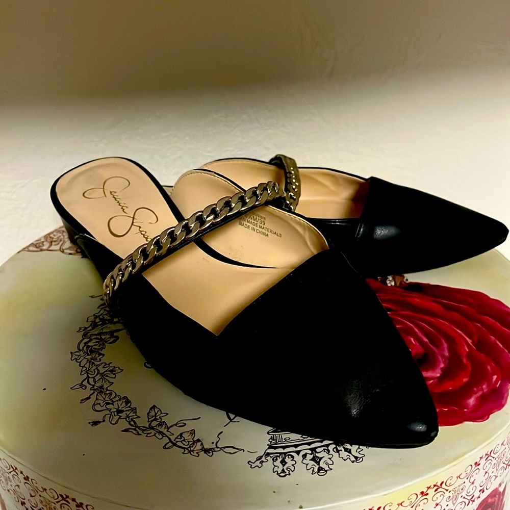 Jessica Simpson flats